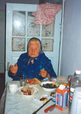 agafia hoas äter middag, 1955
