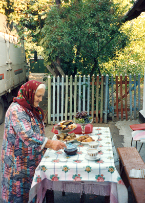 emma dukar kaffebordet, 1995